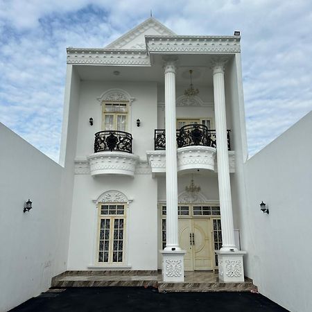 Villa Rumah Putih Jogja Jogyakarta Zewnętrze zdjęcie