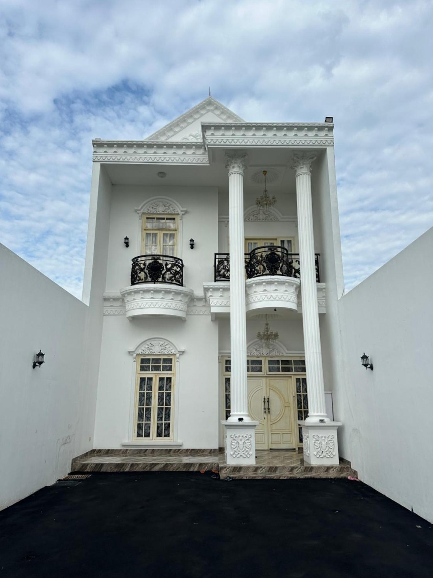 Villa Rumah Putih Jogja Jogyakarta Zewnętrze zdjęcie